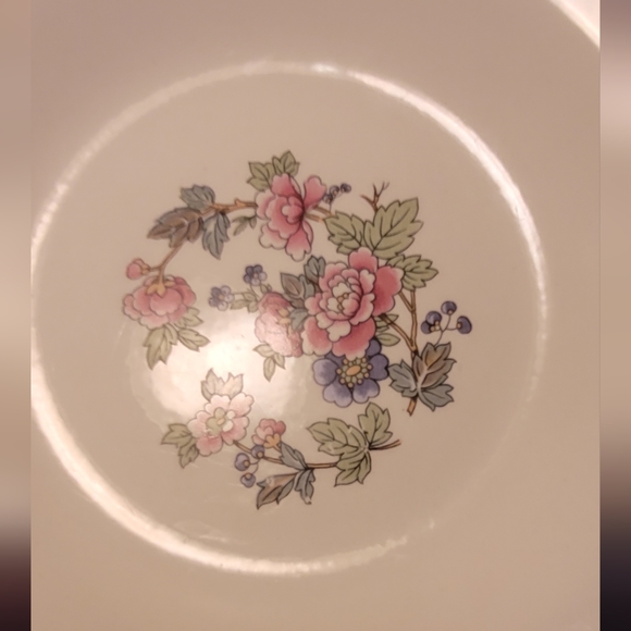 1940"s Homer Laughlin Flowered serving bowl. - Picture 3 of 3